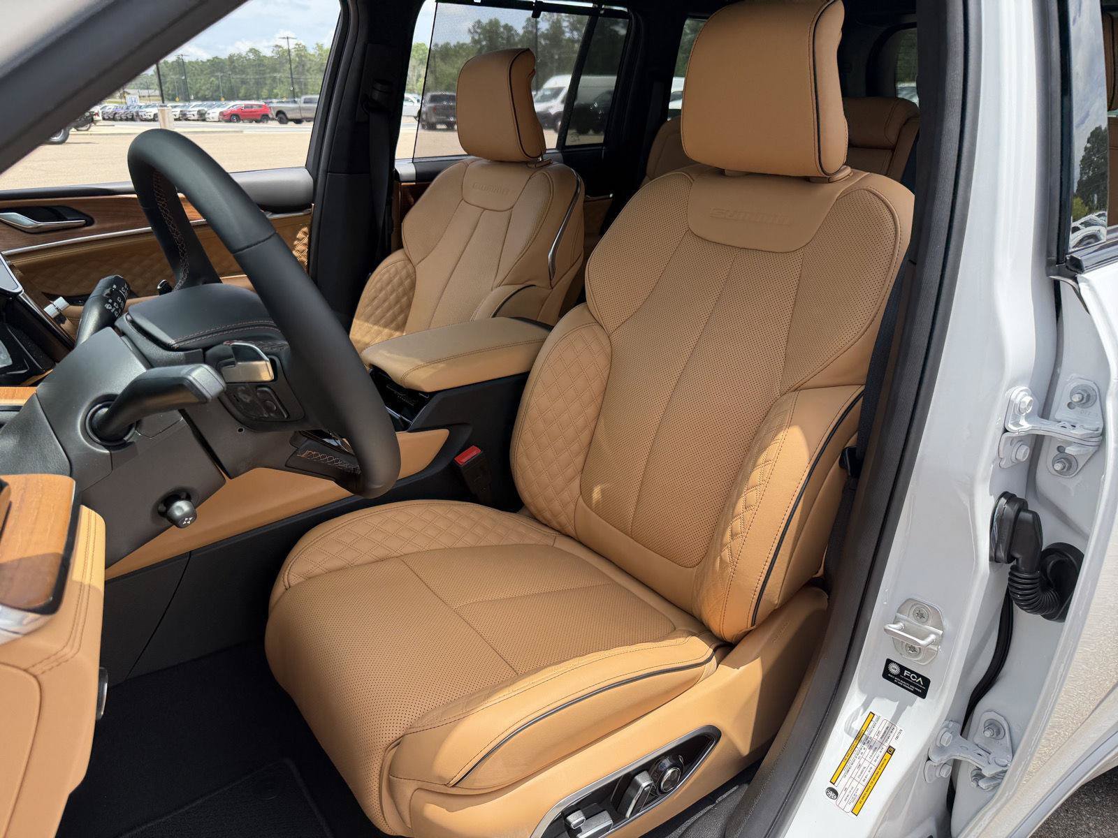 New 2026 Jeep Grand Cherokee Summit AWD/4WD image 17