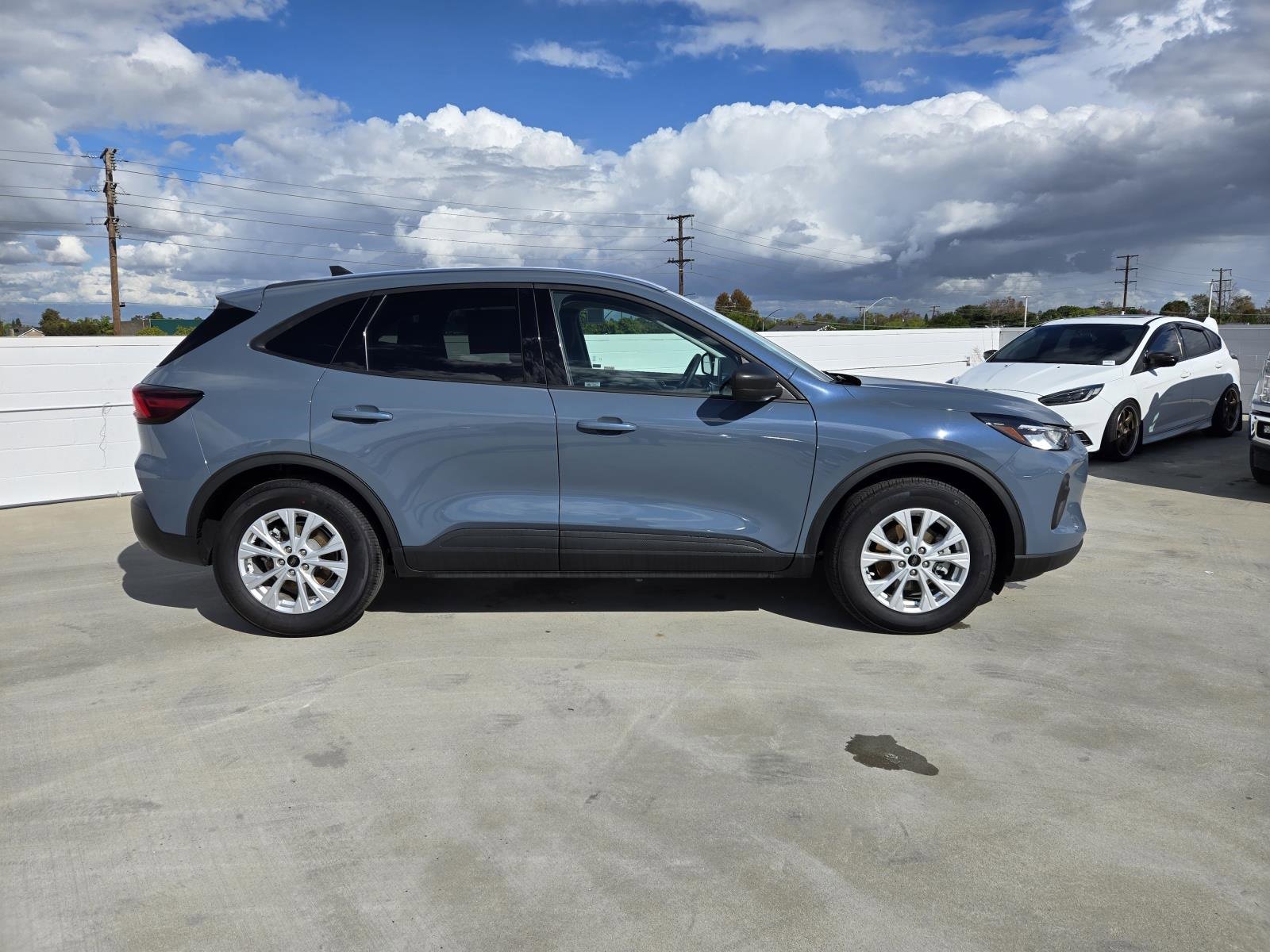 Used 2025 Ford Escape Active image 2