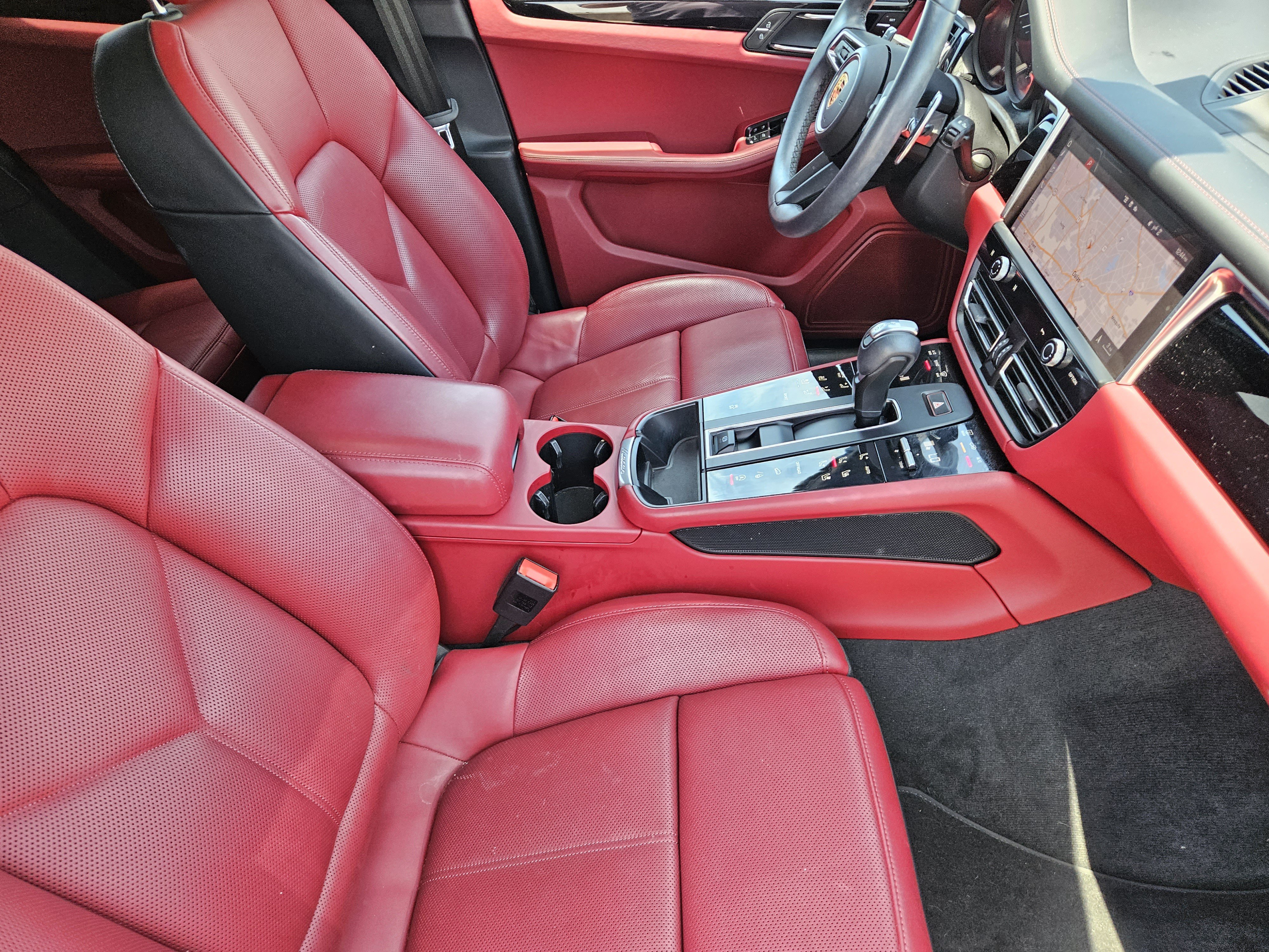 Certified 2023 Porsche Macan AWD/4WD image 15