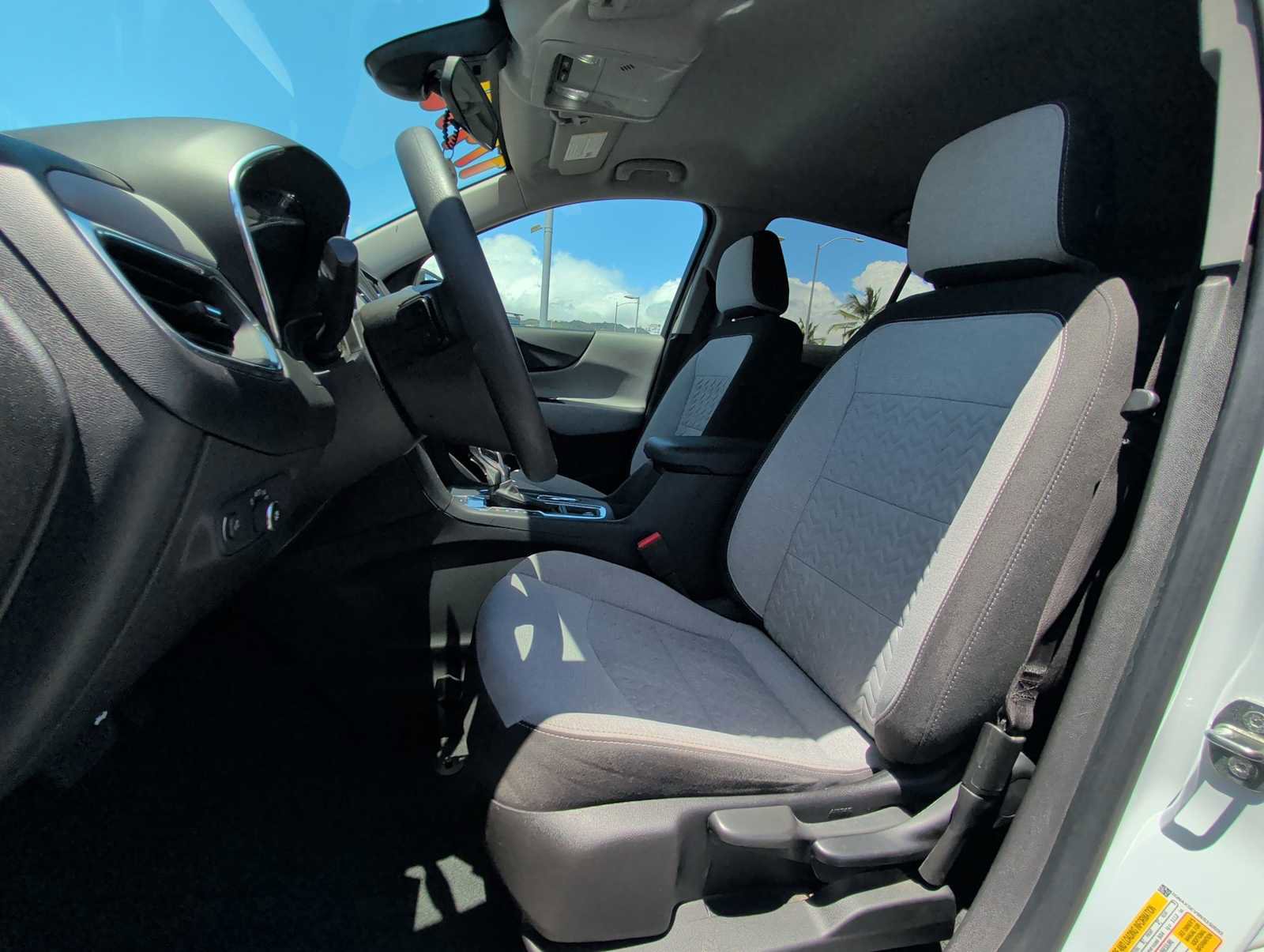 Used 2022 Chevrolet Equinox LS AWD/4WD image 13