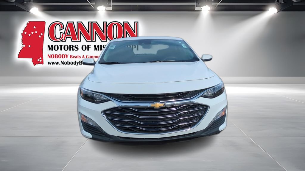 Used 2024 Chevrolet Malibu LT image 2