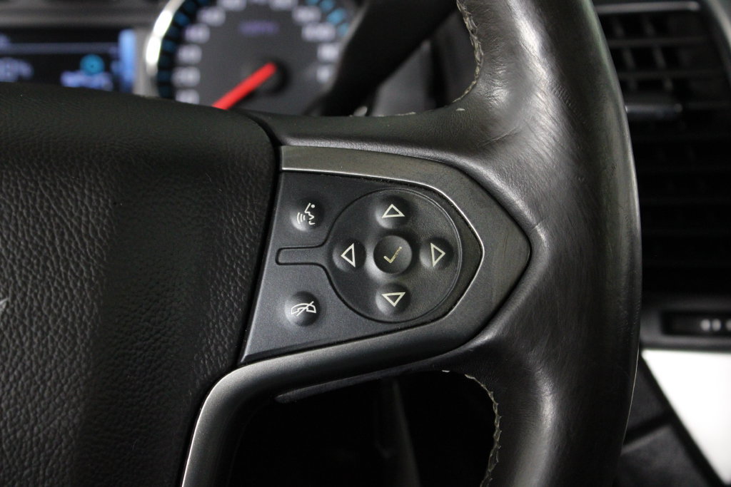 Used 2019 Chevrolet Suburban LT RWD image 26