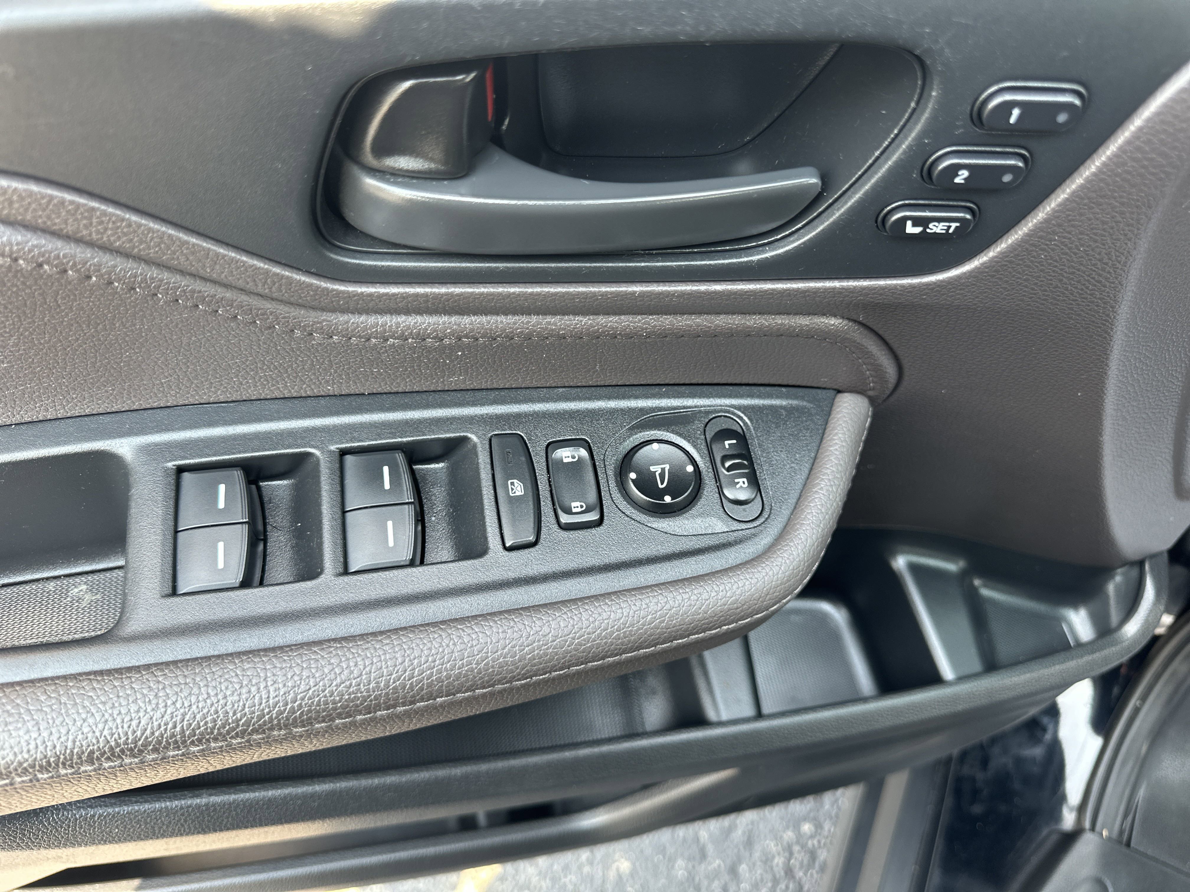 Used 2018 Honda Odyssey EX-L image 12