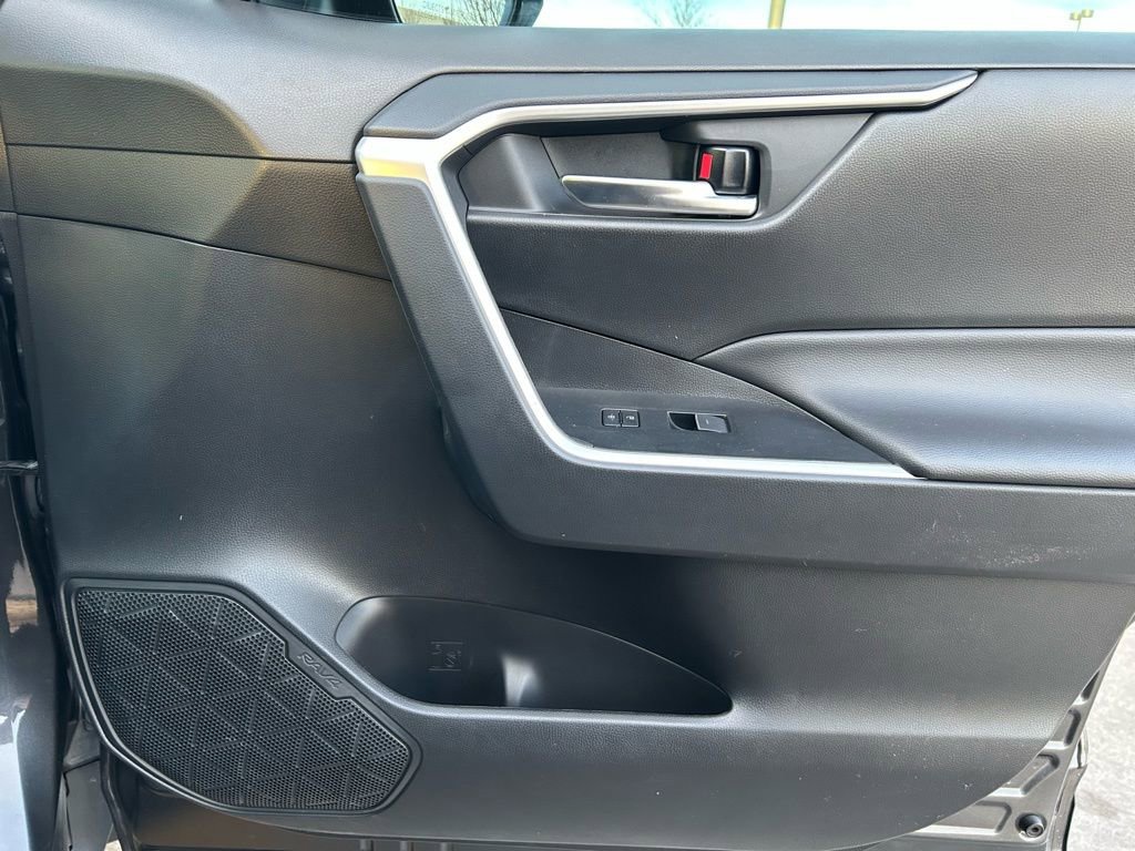Used 2024 Toyota RAV4 XLE Premium image 30