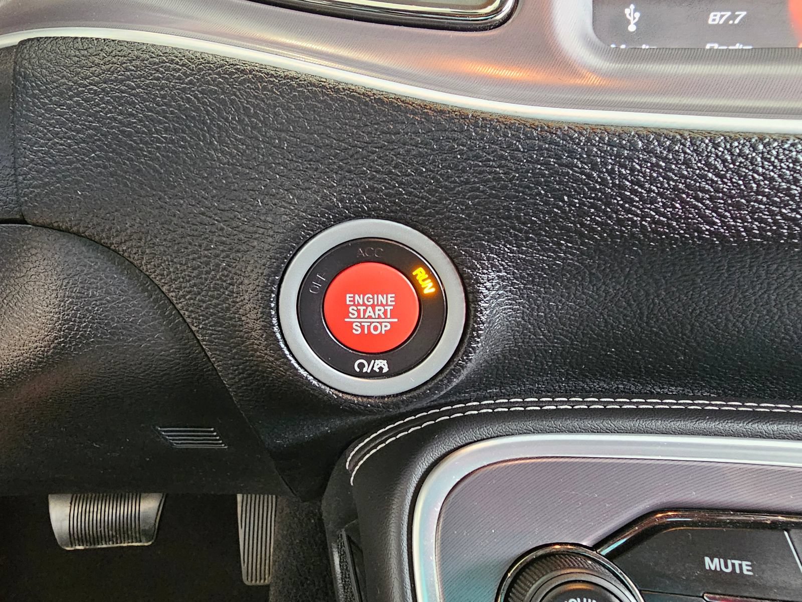 Used 2019 Dodge Challenger SRT Hellcat Redeye RWD image 21