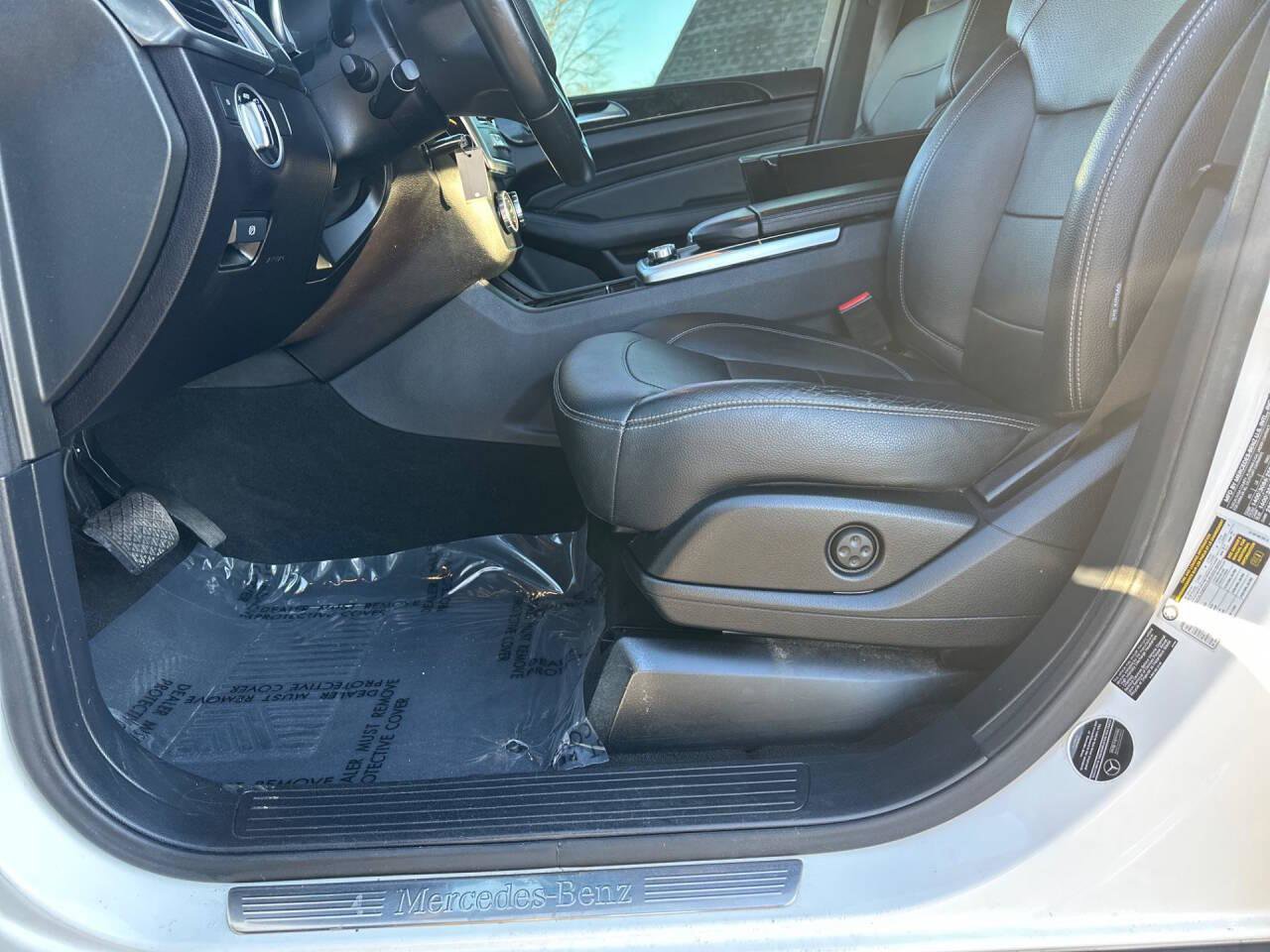Used 2015 Mercedes-Benz ML 350 4MATIC image 19
