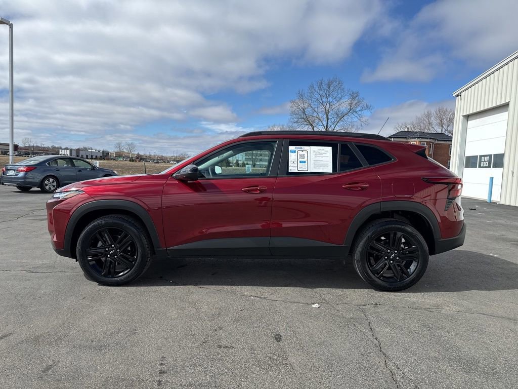 Used 2024 Chevrolet Trax ACTIV w/ Driver Confidence Package image 4