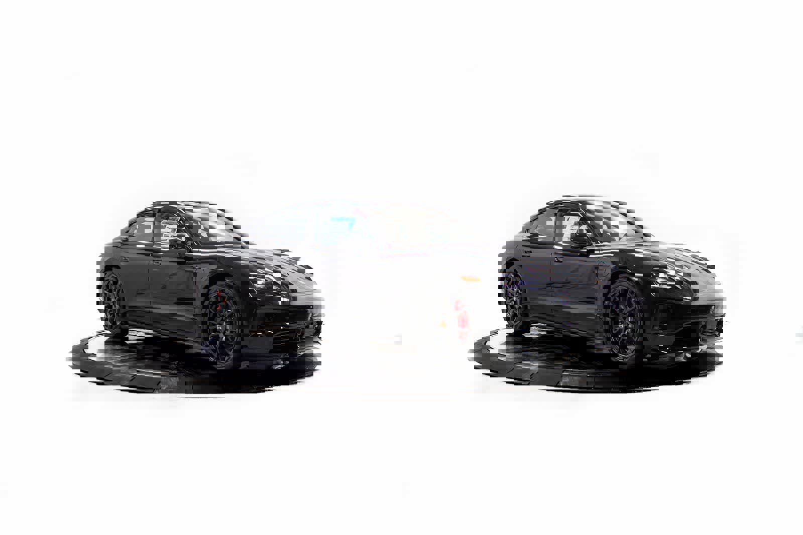 New 2026 Porsche Taycan GTS image 9