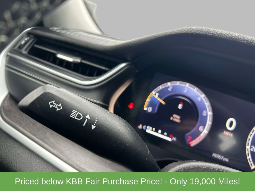 Used 2024 Jeep Grand Cherokee L Limited image 26