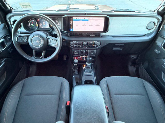 Used 2024 Jeep Wrangler Unlimited AWD/4WD image 14