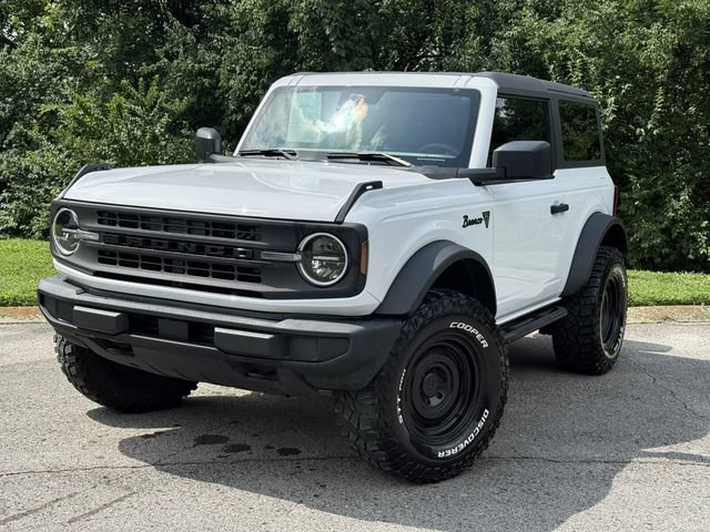 Used 2023 Ford Bronco 2-Door w/ Sasquatch Package AWD/4WD image 2