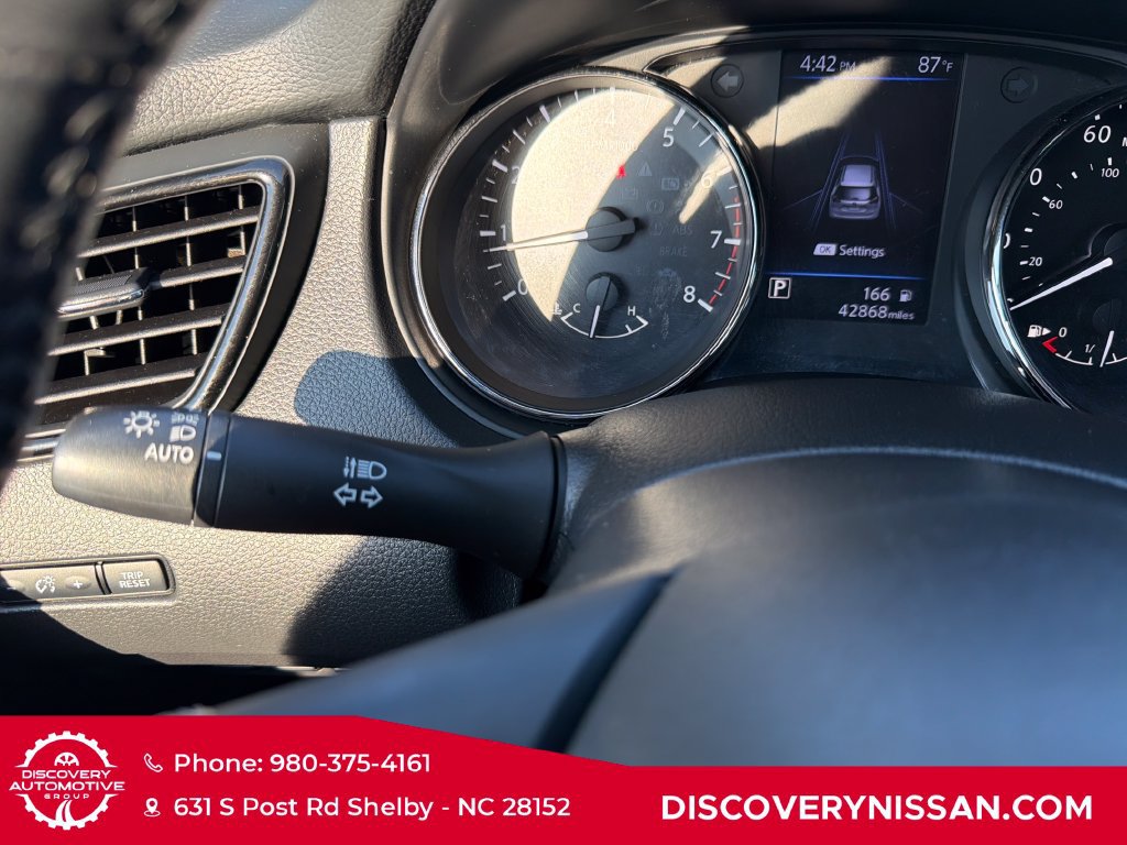 Certified 2019 Nissan Rogue SV FWD image 27
