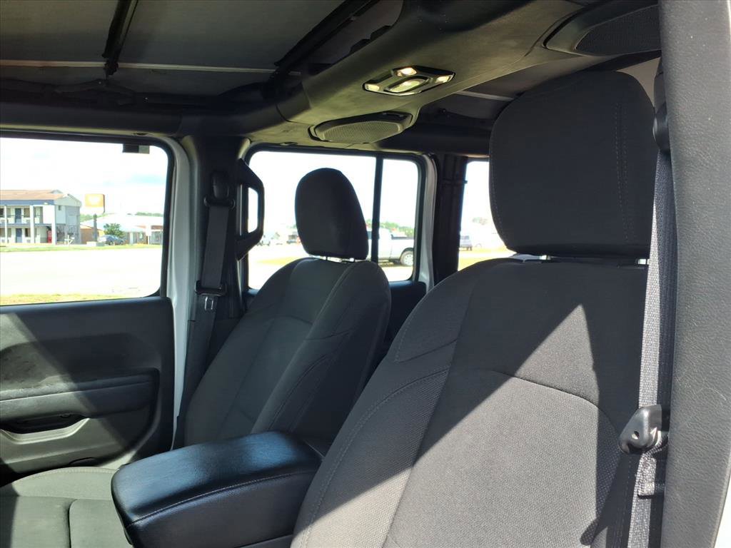 Used 2022 Jeep Wrangler Unlimited Sport AWD/4WD image 16