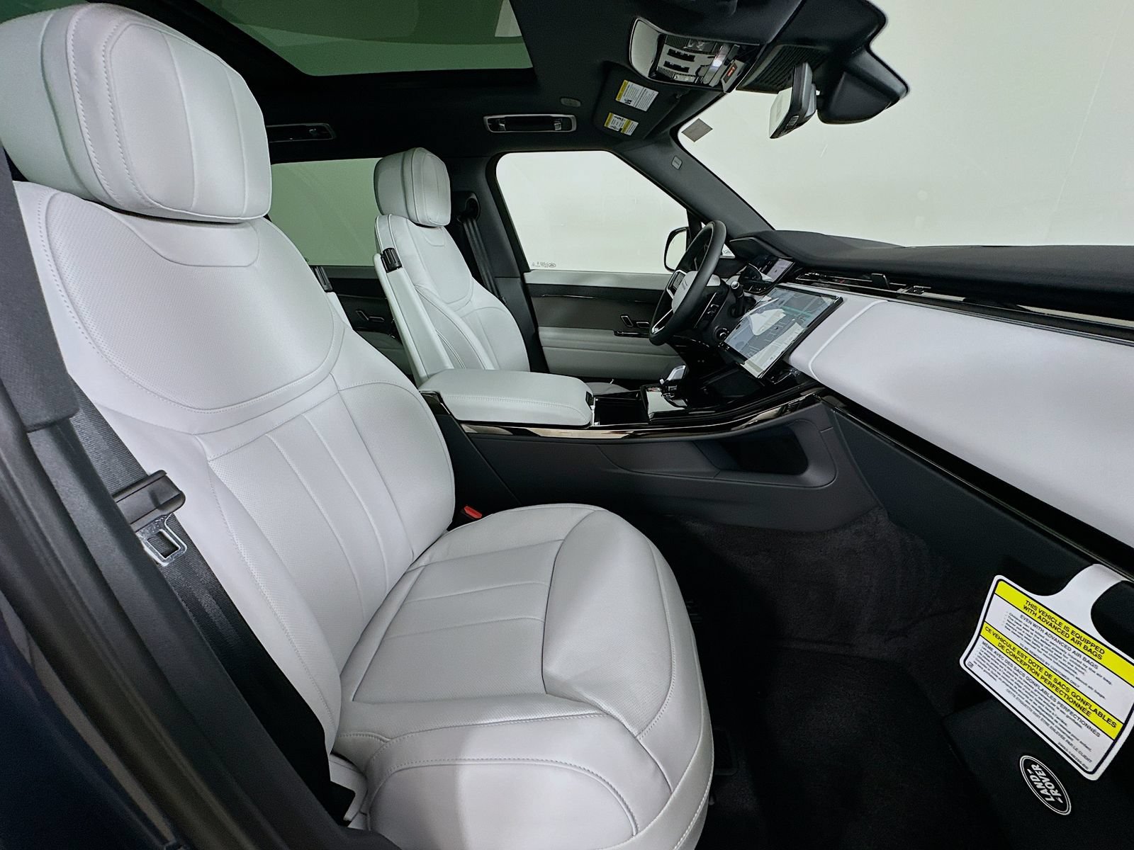 New 2026 Land Rover Range Rover Sport SE AWD/4WD image 45