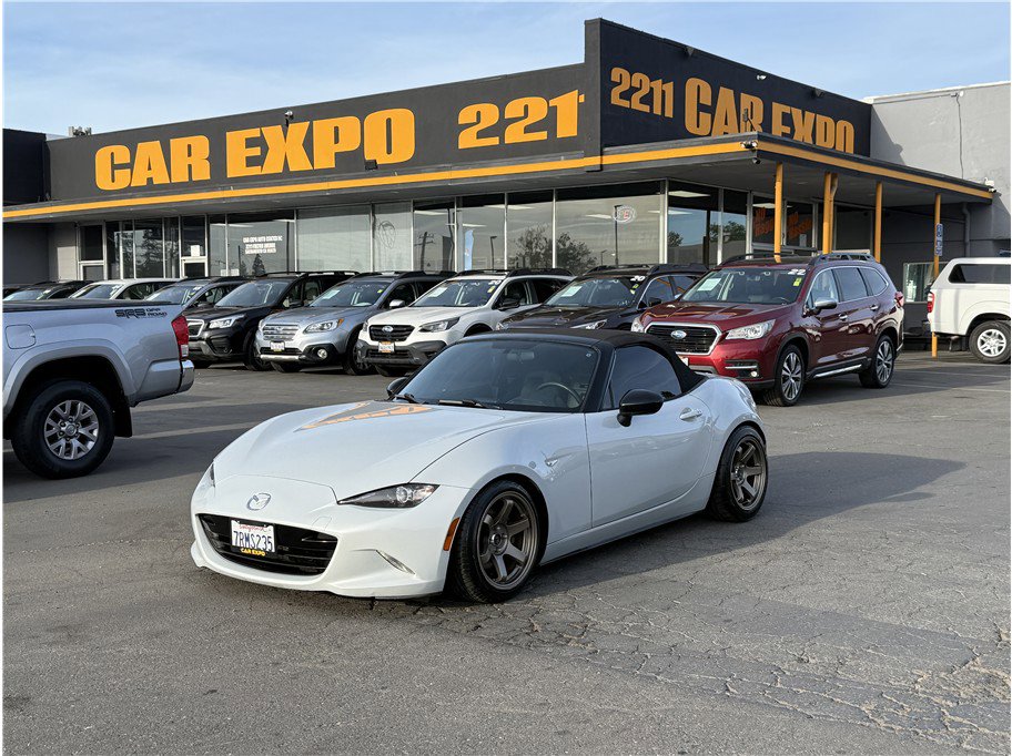 Used 2016 MAZDA MX-5 Miata Sport RWD video 1