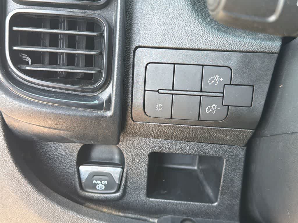 Used 2025 RAM ProMaster 2500 w/ Convenience Group FWD image 29