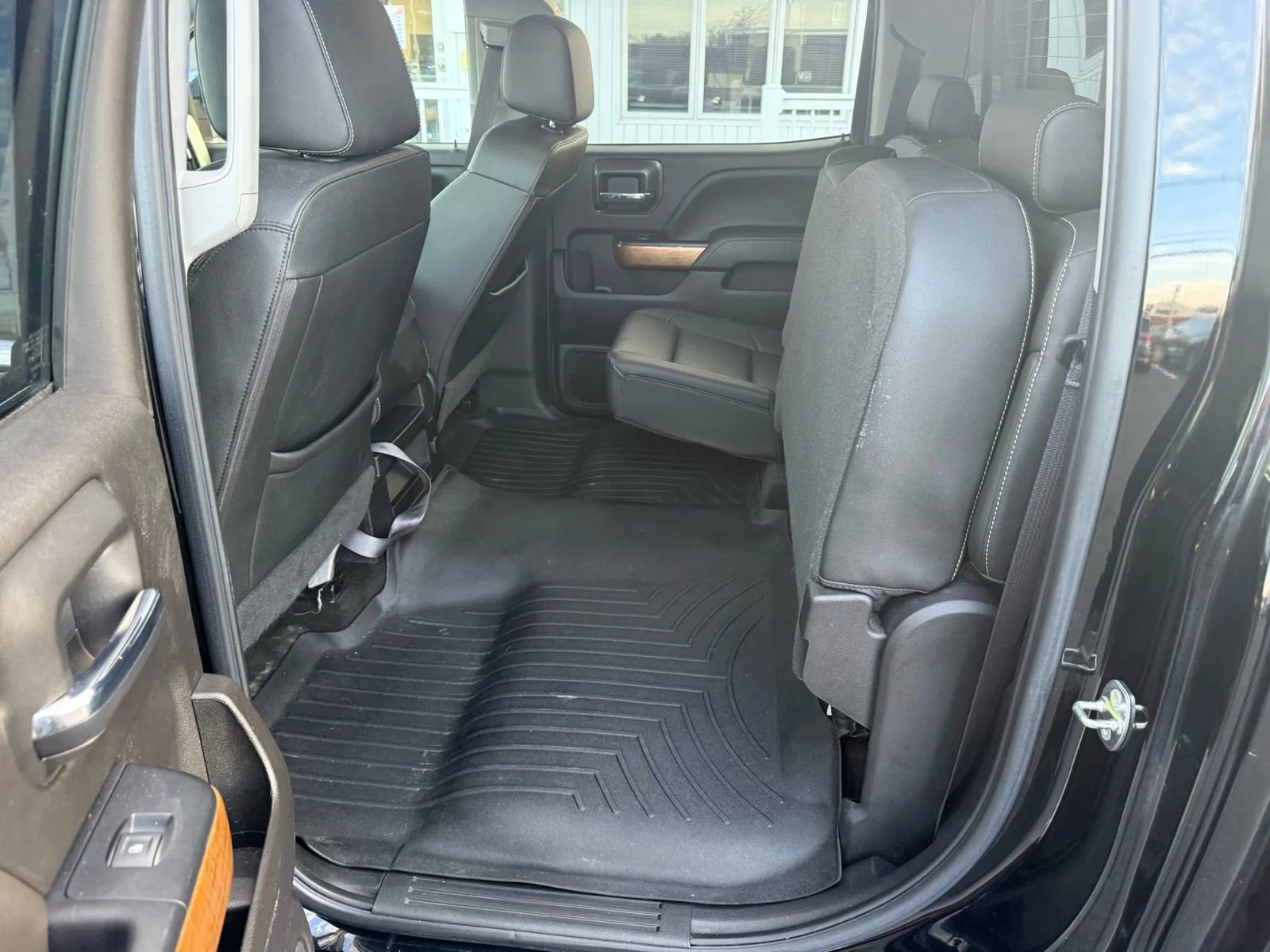Used 2017 Chevrolet Silverado 1500 LTZ w/ LTZ Plus Package AWD/4WD image 33