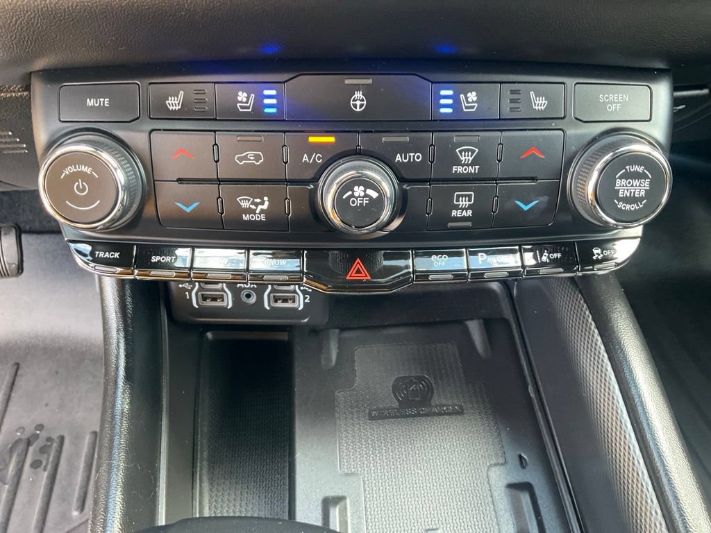 Used 2021 Dodge Durango R/T w/ Tow 'N Go Package AWD/4WD image 23