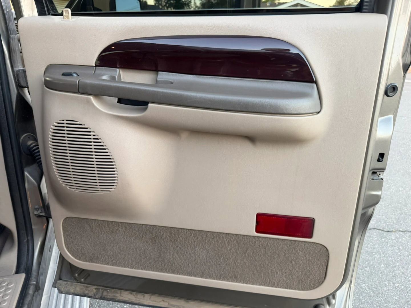 Used 2003 Ford Excursion Eddie Bauer image 17