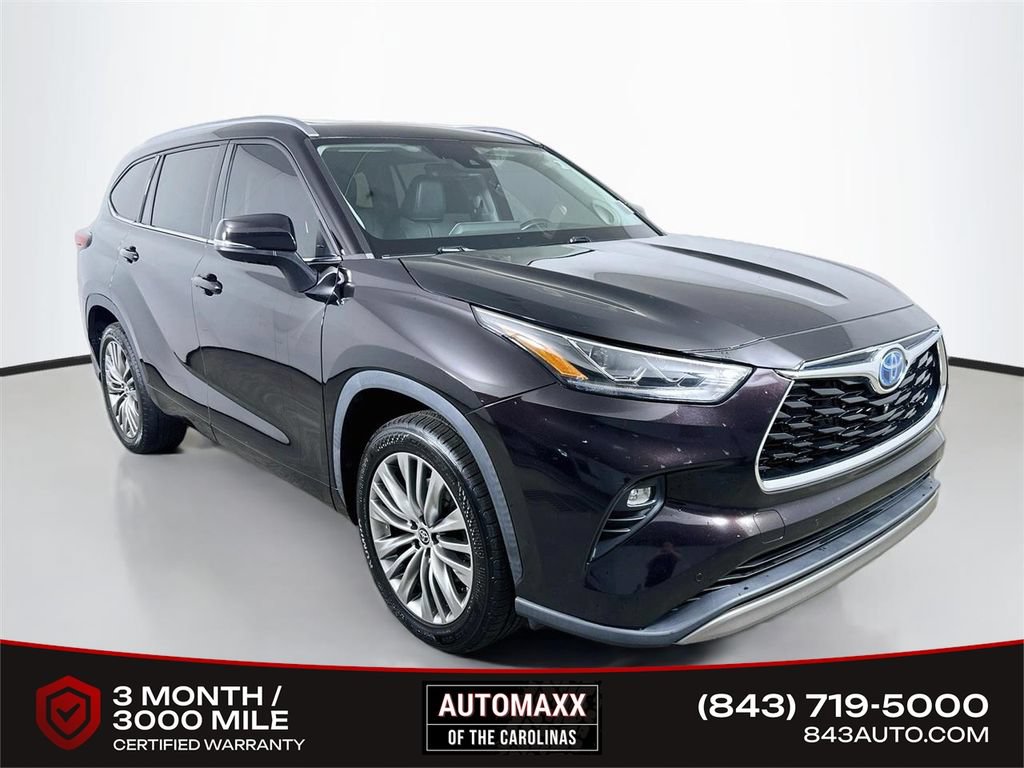 Used 2022 Toyota Highlander Platinum FWD image 1