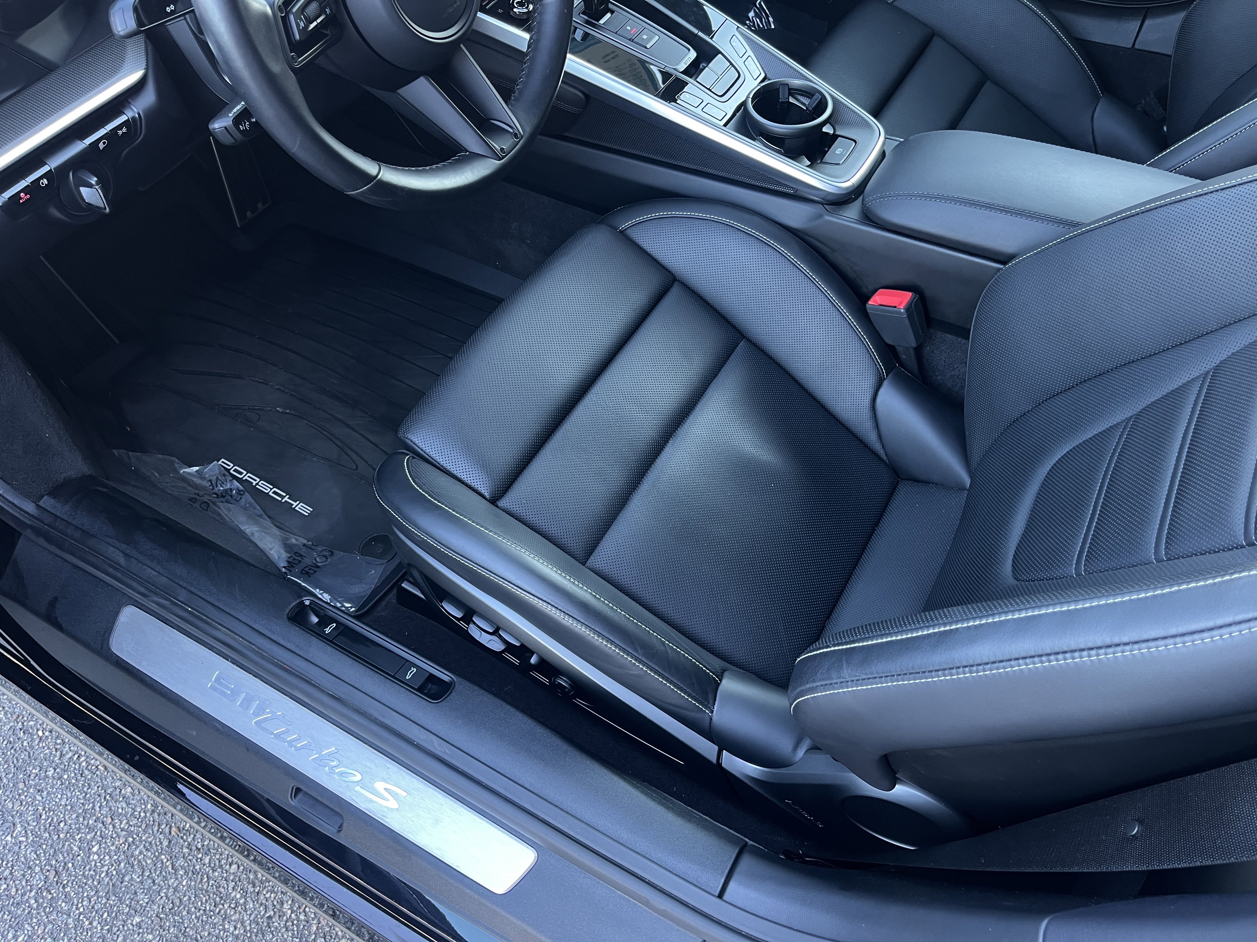 Used 2021 Porsche 911 Turbo S image 18