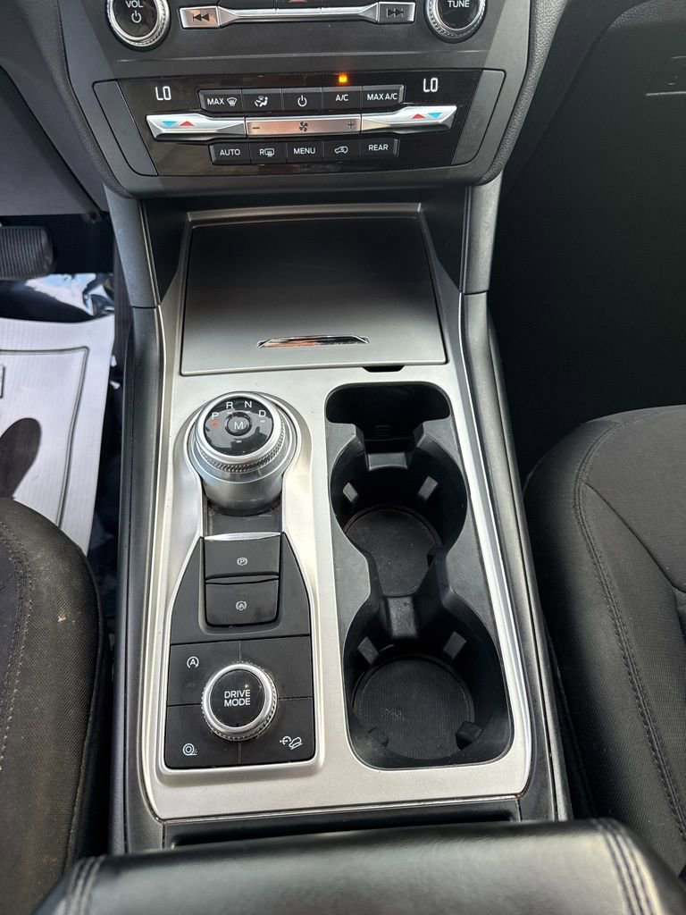 Used 2020 Ford Explorer XLT AWD/4WD image 19