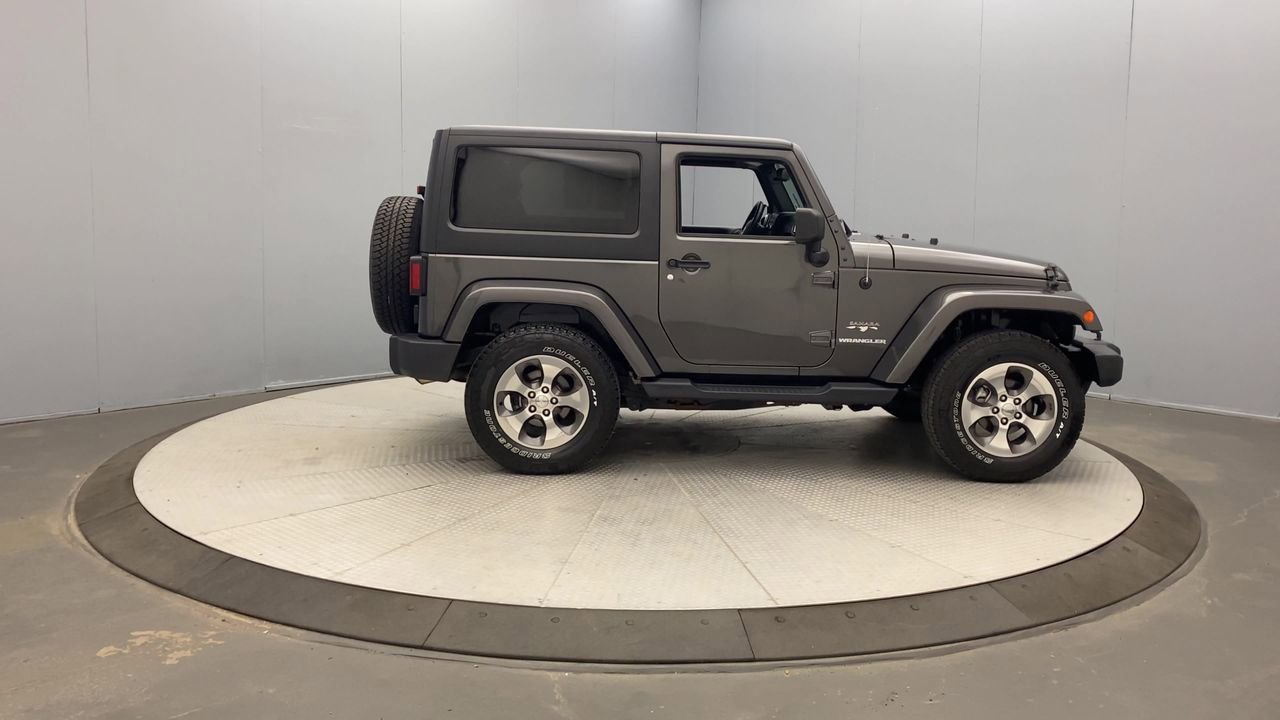 Used 2017 Jeep Wrangler Sahara AWD/4WD image 6