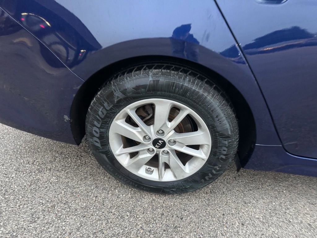 Used 2018 Kia Optima LX image 26