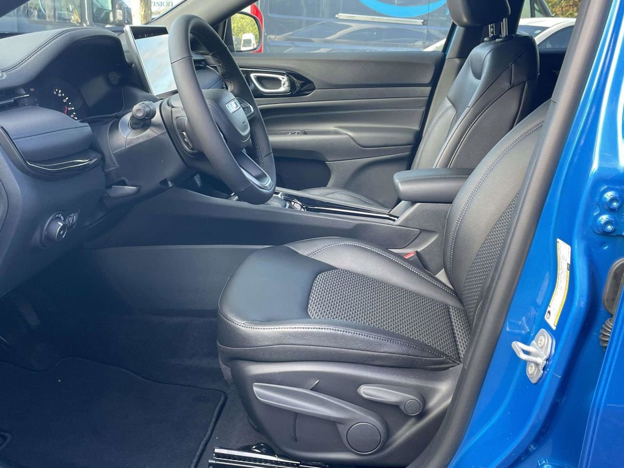 New 2026 Jeep Compass Latitude image 23