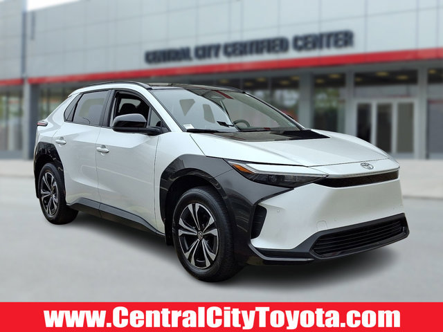 Used 2024 Toyota bZ4X XLE w/ Weather Package image 1