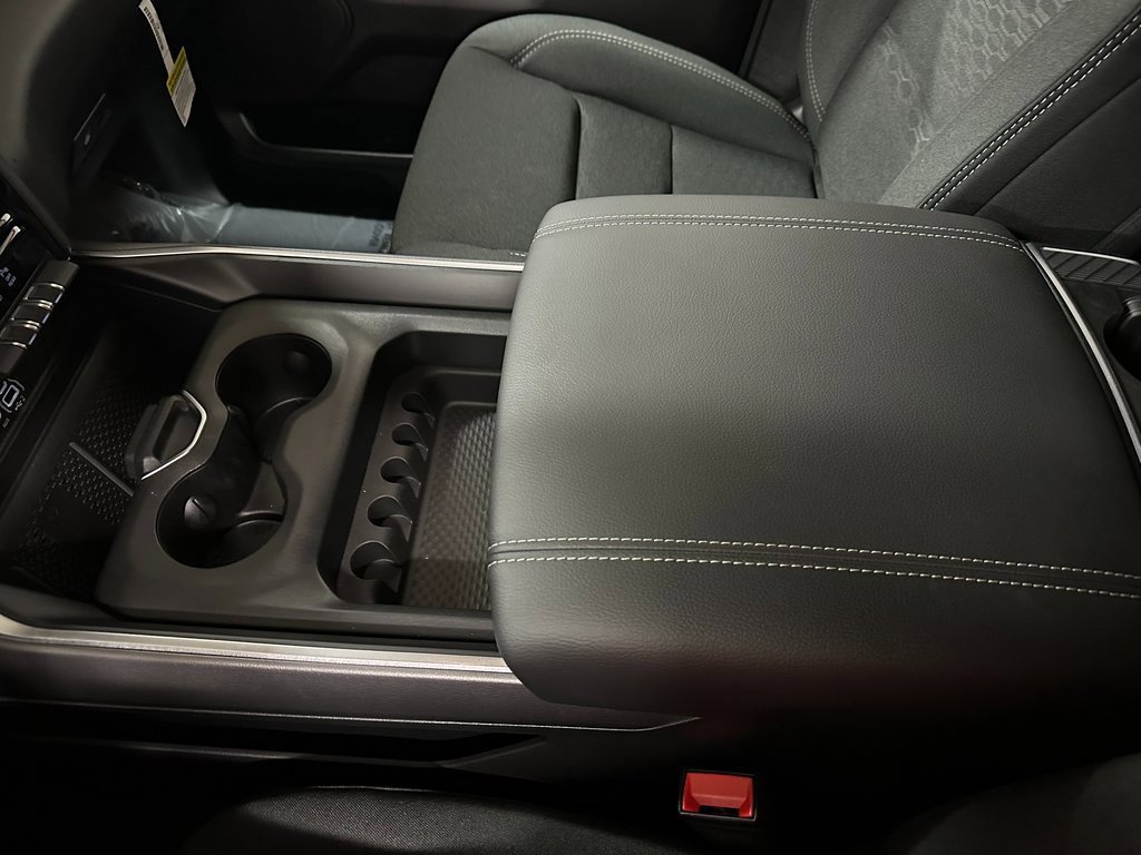 New 2025 RAM 1500 Big Horn image 32