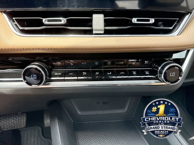 New 2026 Chevrolet Equinox ACTIV w/ Convenience Package III FWD image 17
