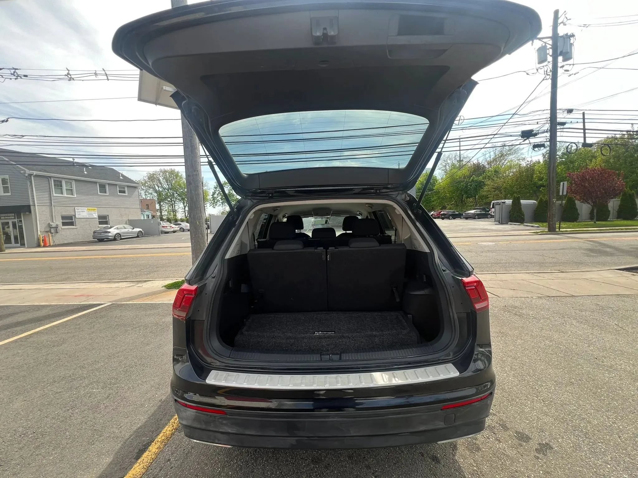 Used 2018 Volkswagen Tiguan S FWD image 9