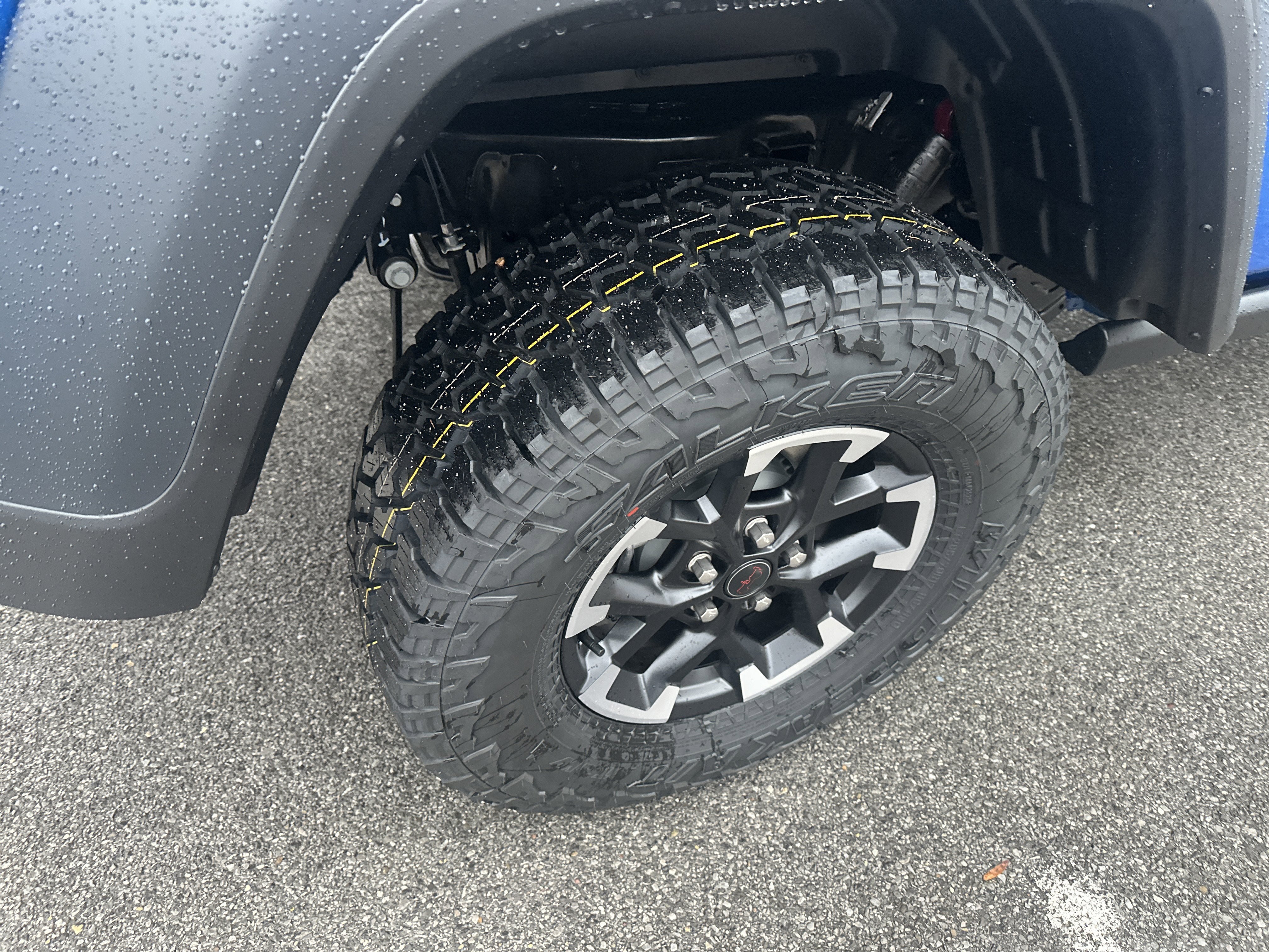 New 2026 Jeep Gladiator Rubicon w/ Technology Group AWD/4WD image 24