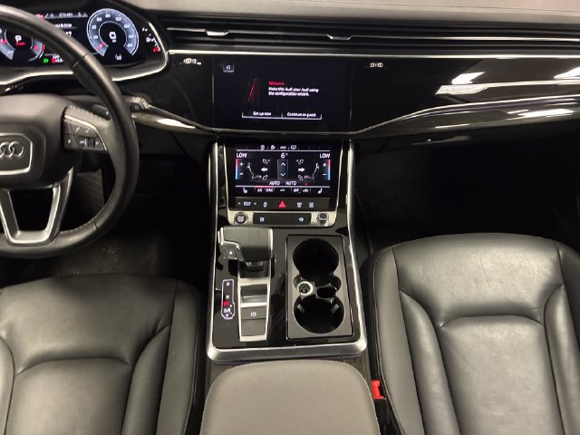 Used 2025 Audi Q7 3.0T Premium Plus AWD/4WD image 19