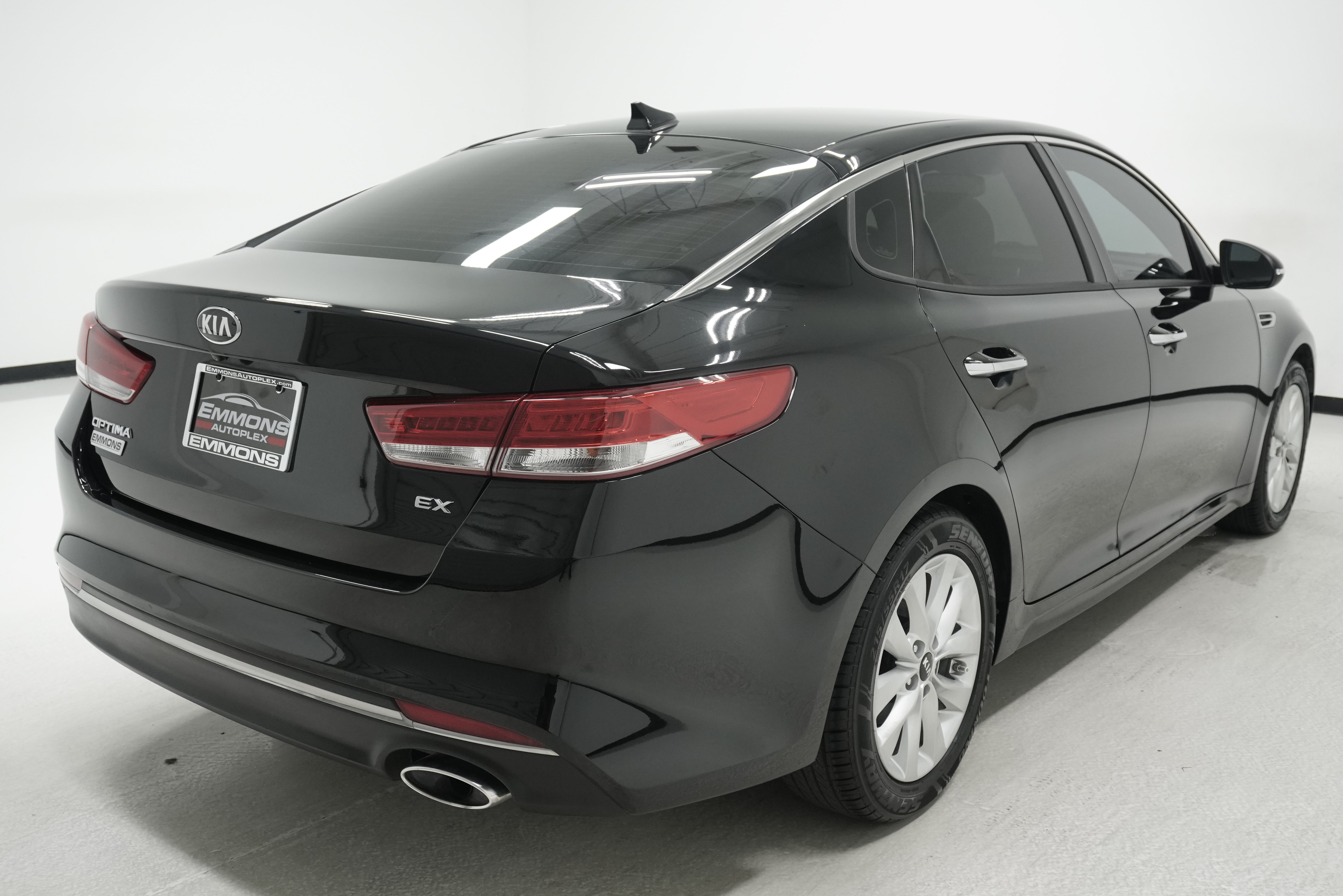 Used 2017 Kia Optima EX FWD image 4