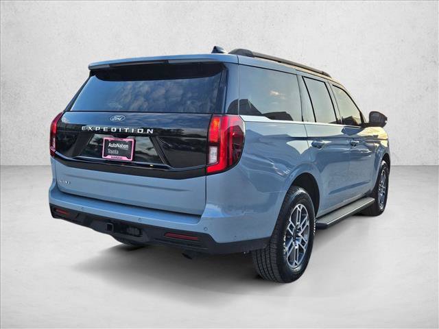 Used 2025 Ford Expedition Active RWD image 5
