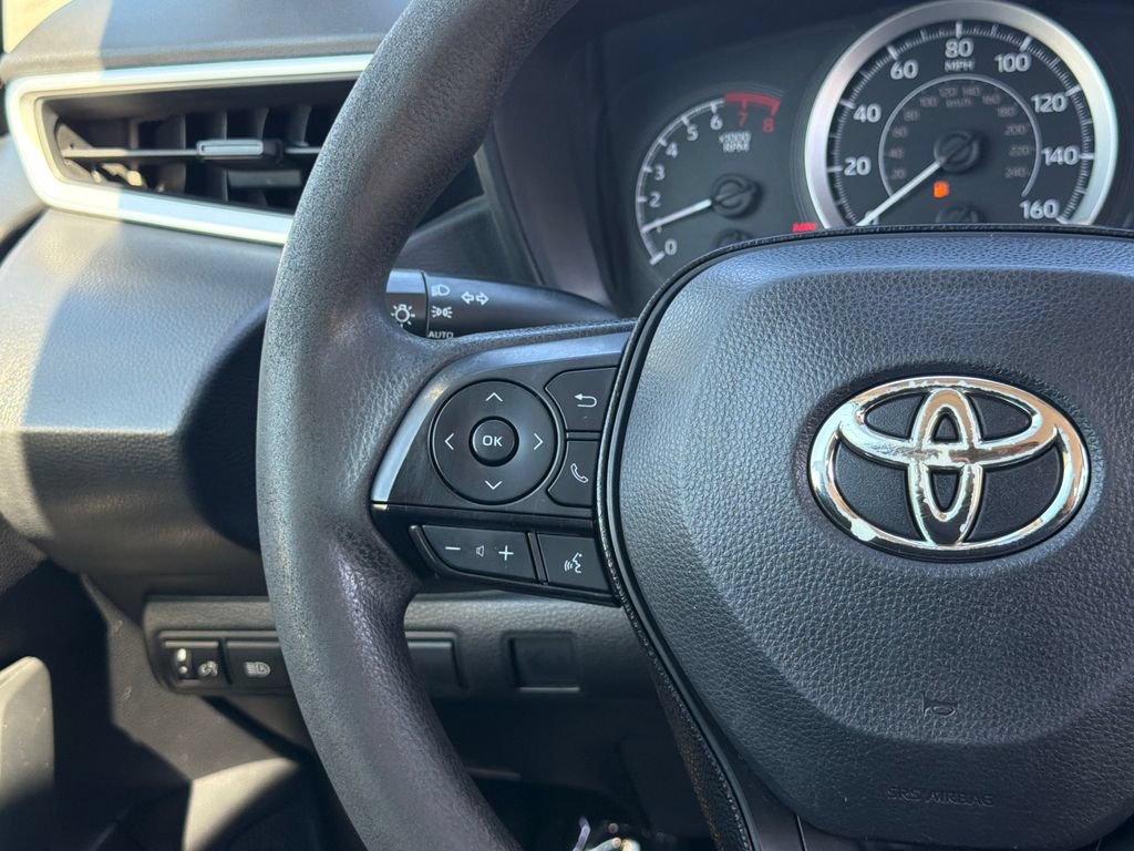 Used 2021 Toyota Corolla LE FWD image 16