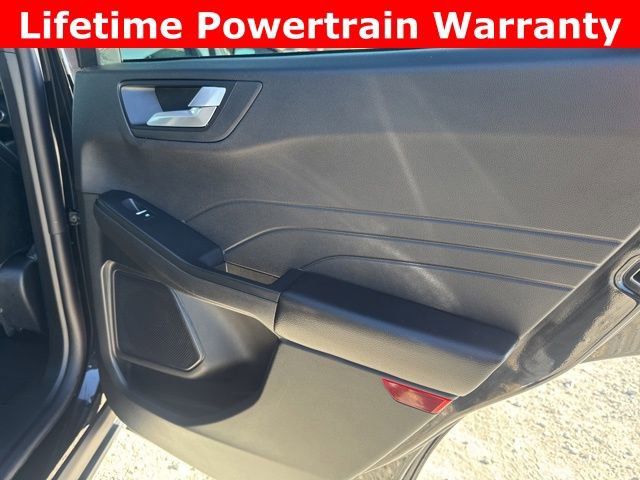 Used 2025 Ford Escape ST-Line AWD/4WD image 19