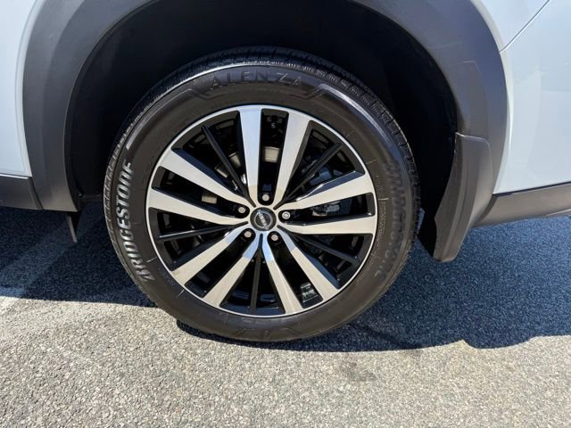 Certified 2025 Nissan Pathfinder Platinum w/ Cargo Package image 12