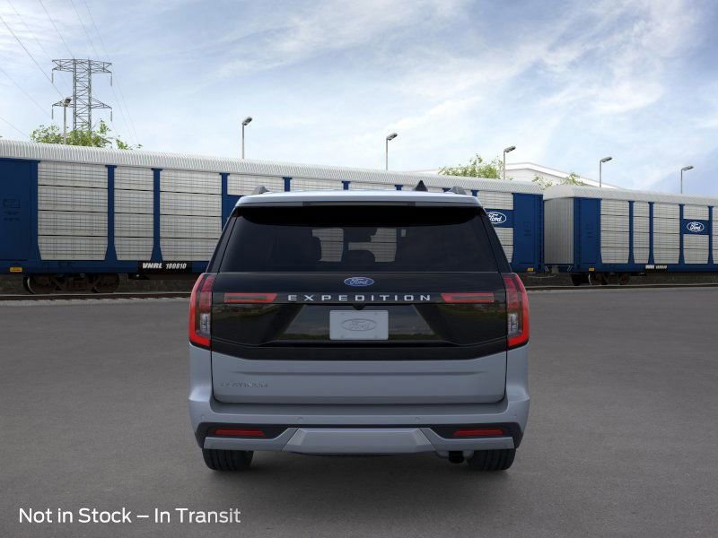 New 2026 Ford Expedition Platinum image 5