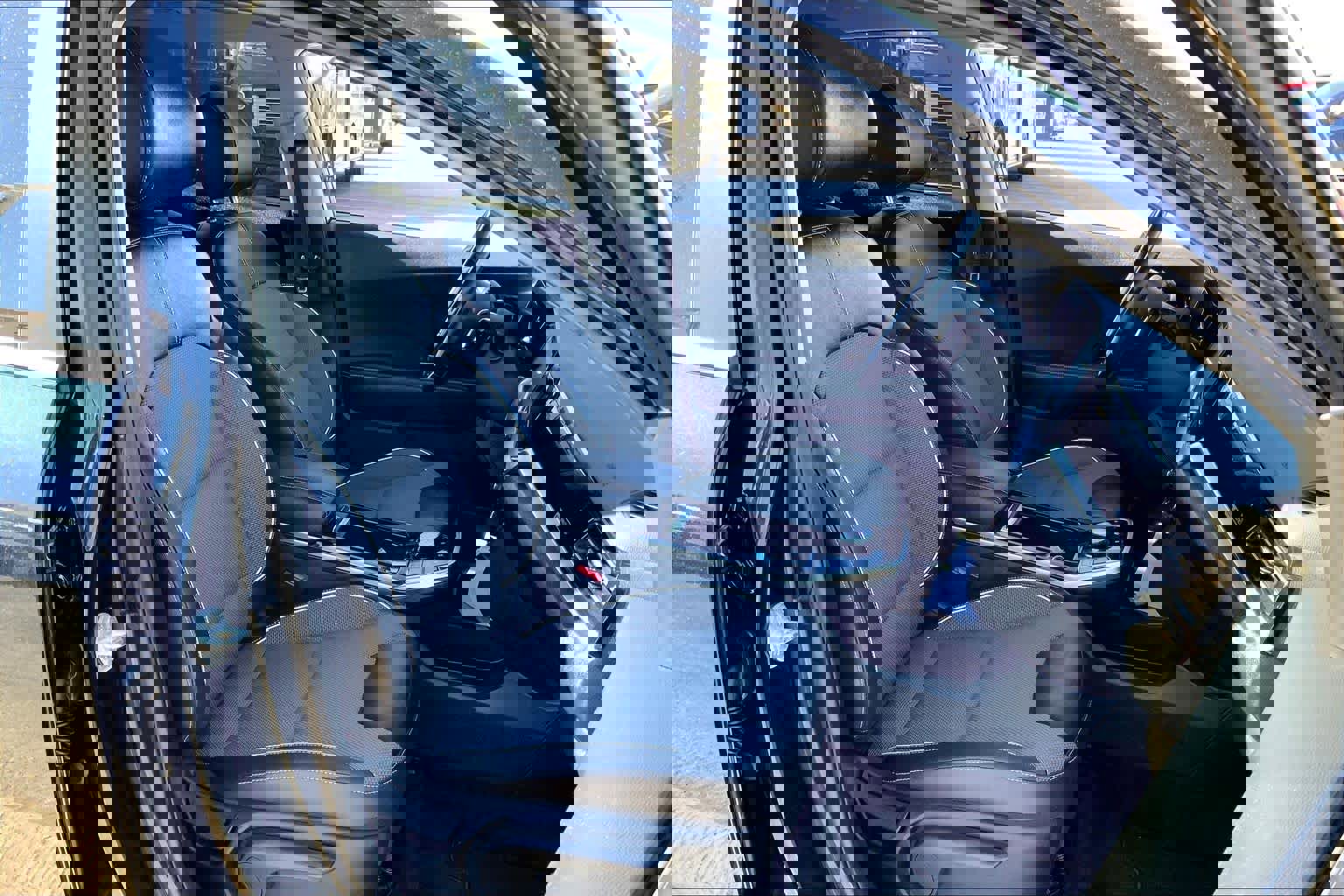 Used 2020 Kia Niro EX w/ Cold Weather Package image 8