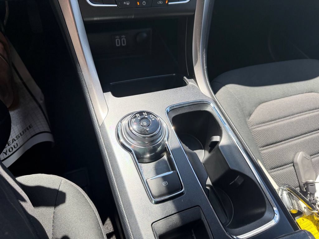 Used 2020 Ford Fusion SE AWD/4WD image 15