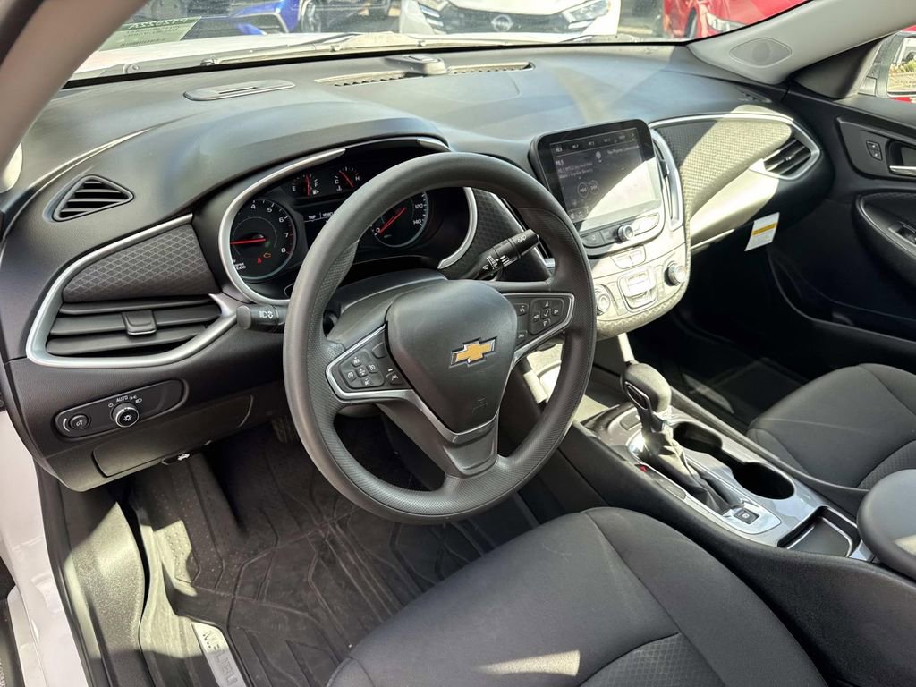 Used 2023 Chevrolet Malibu LS image 19