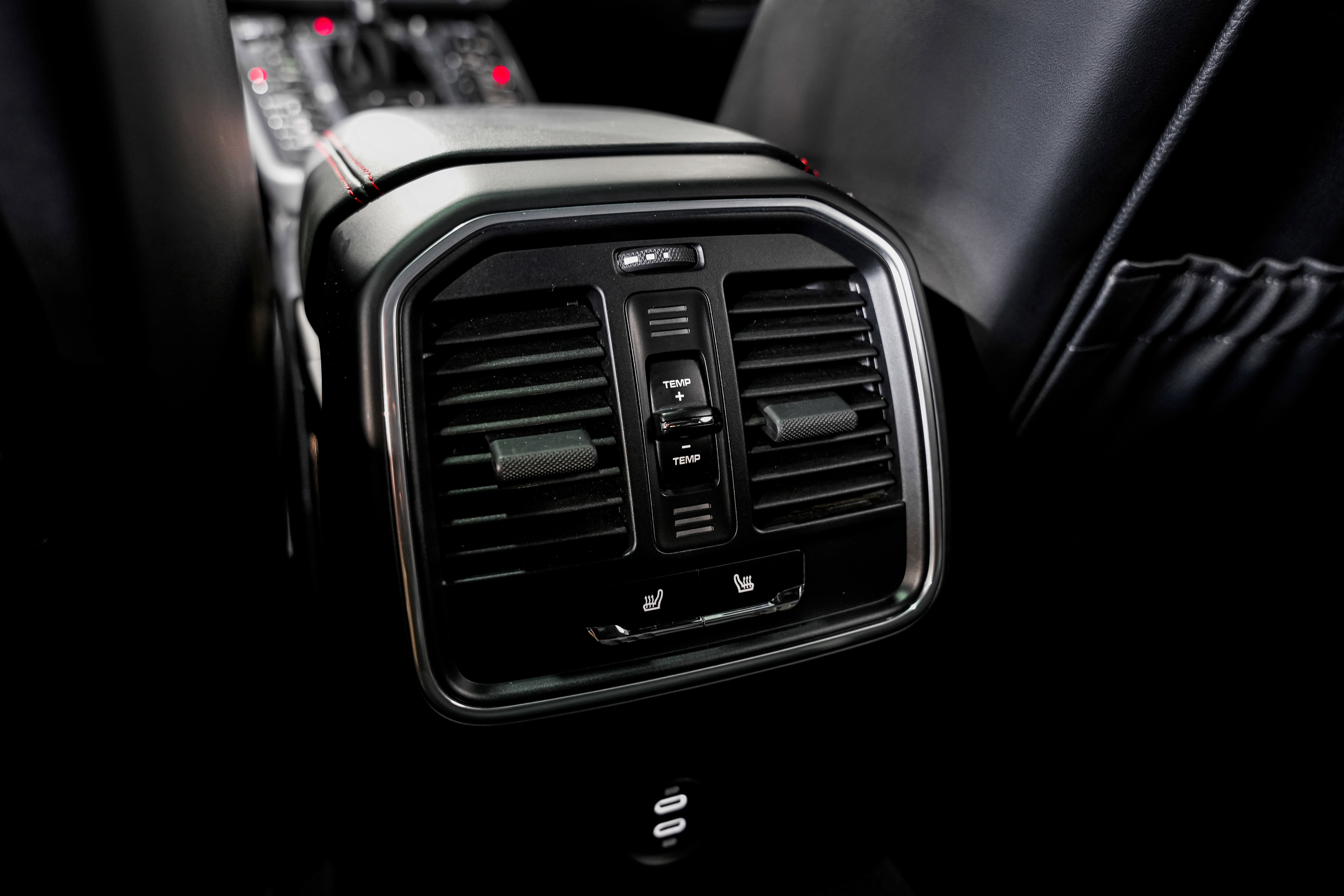 Used 2021 Porsche Macan GTS image 34
