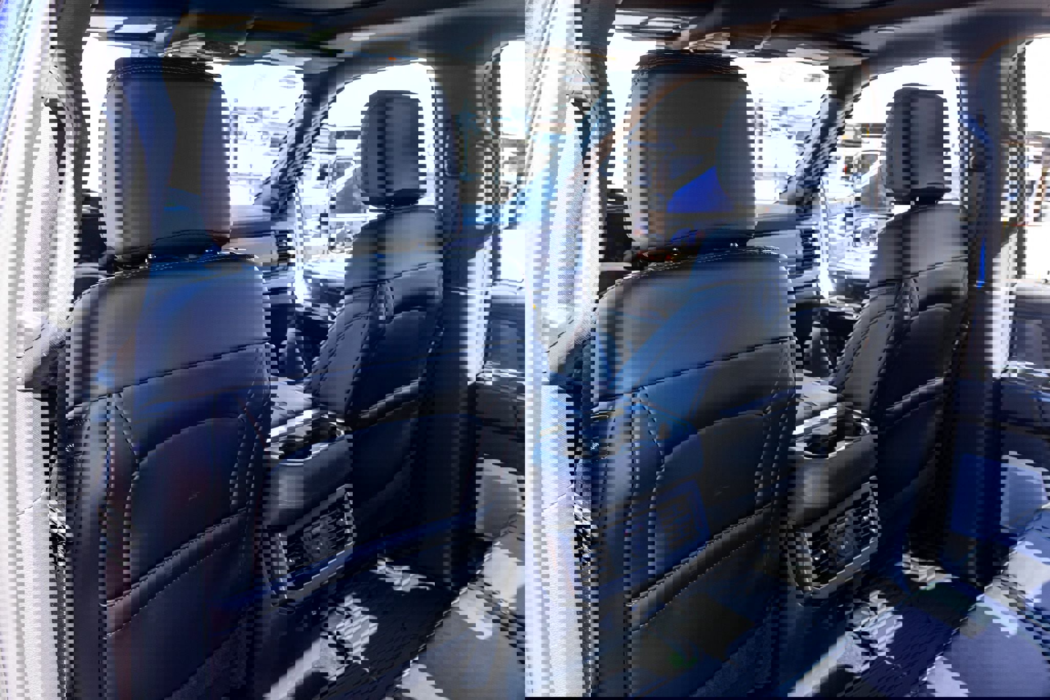 Used 2026 Ford F450 Platinum w/ FX4 Off-Road Package image 34