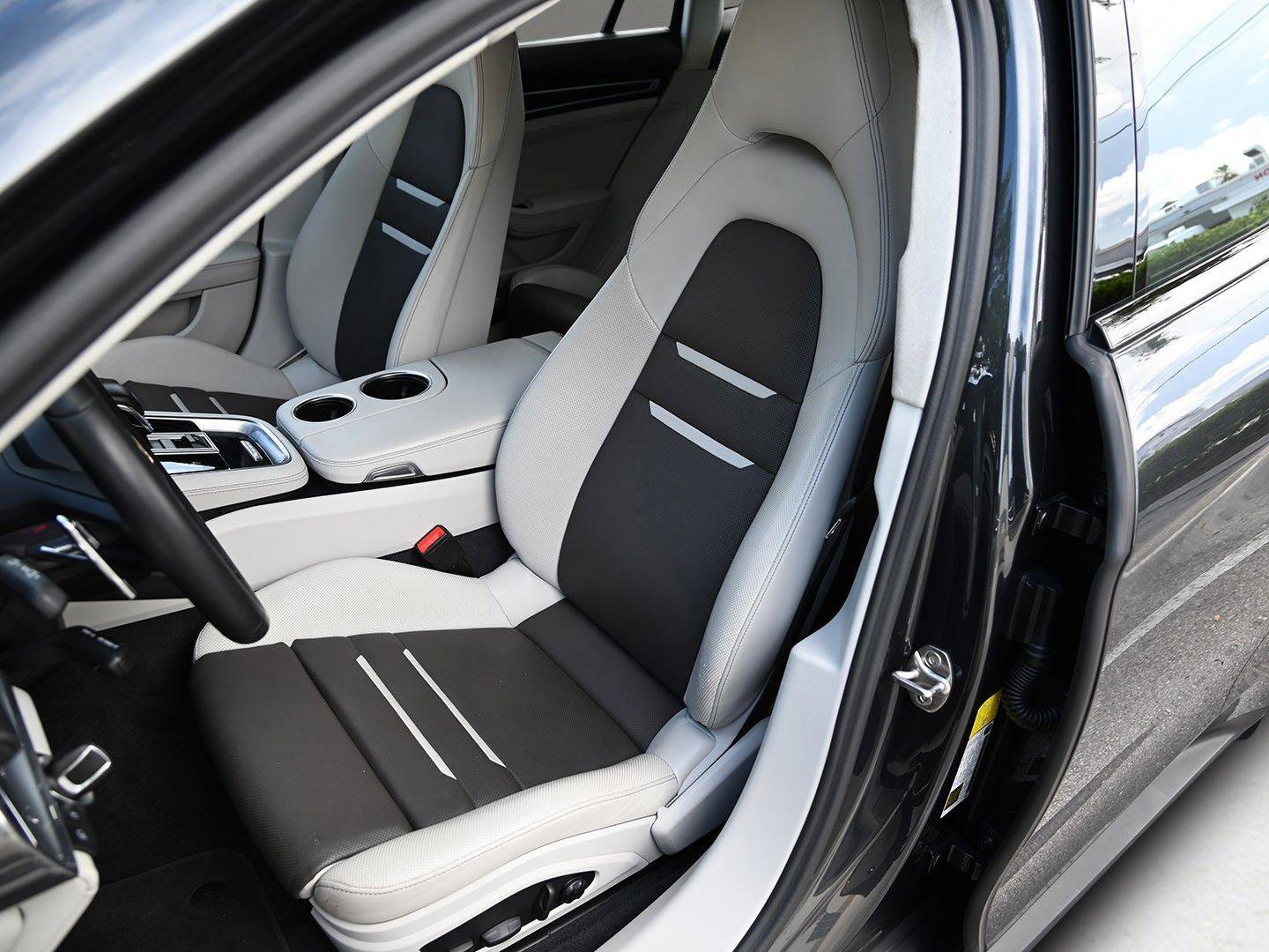 Used 2023 Porsche Panamera GTS image 45