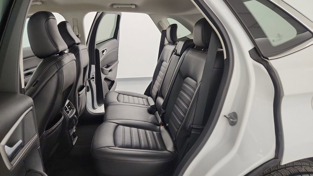 Used 2022 Ford Edge SEL w/ Convenience Package image 30