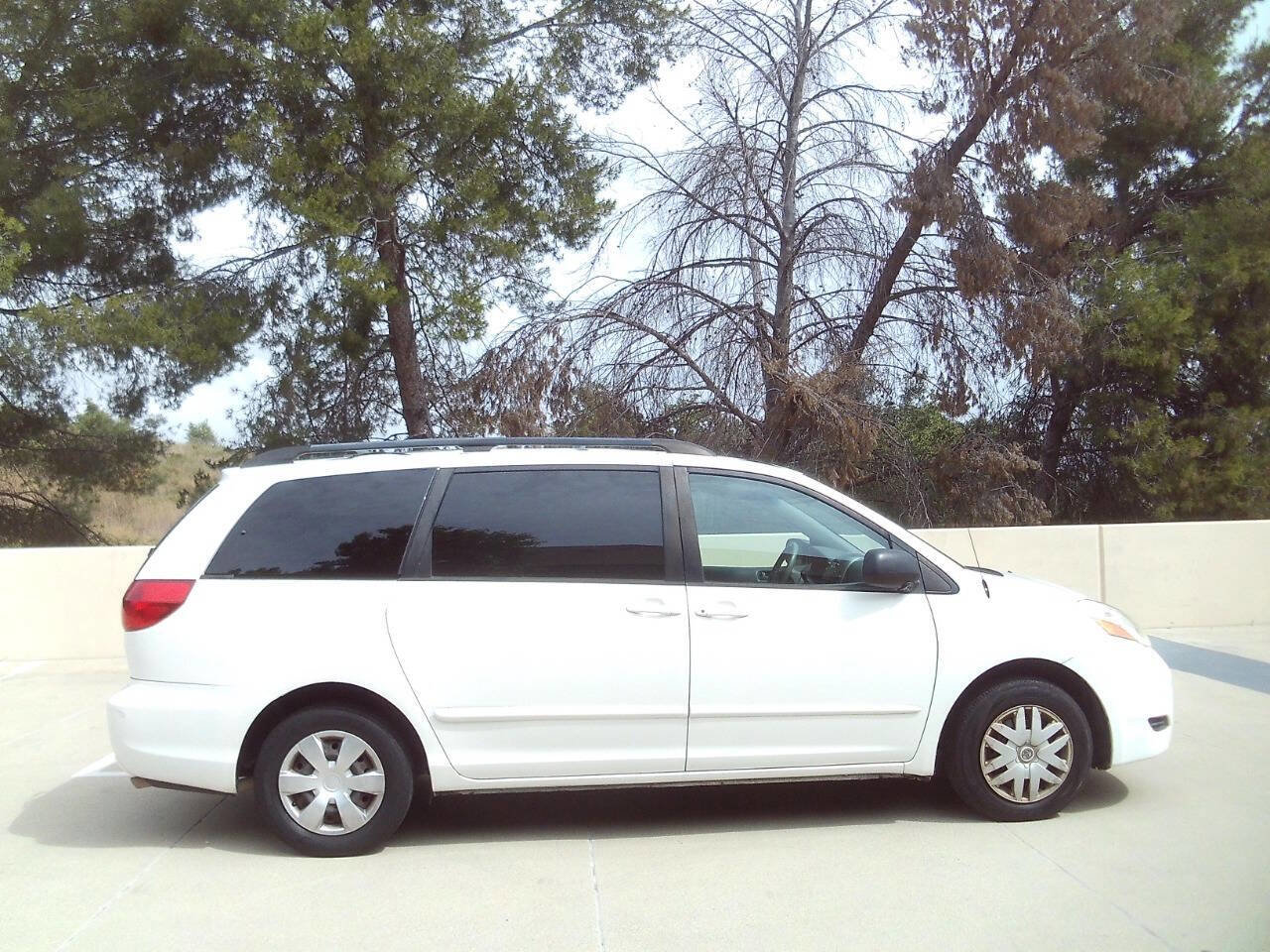 Used 2008 Toyota Sienna LE FWD image 7