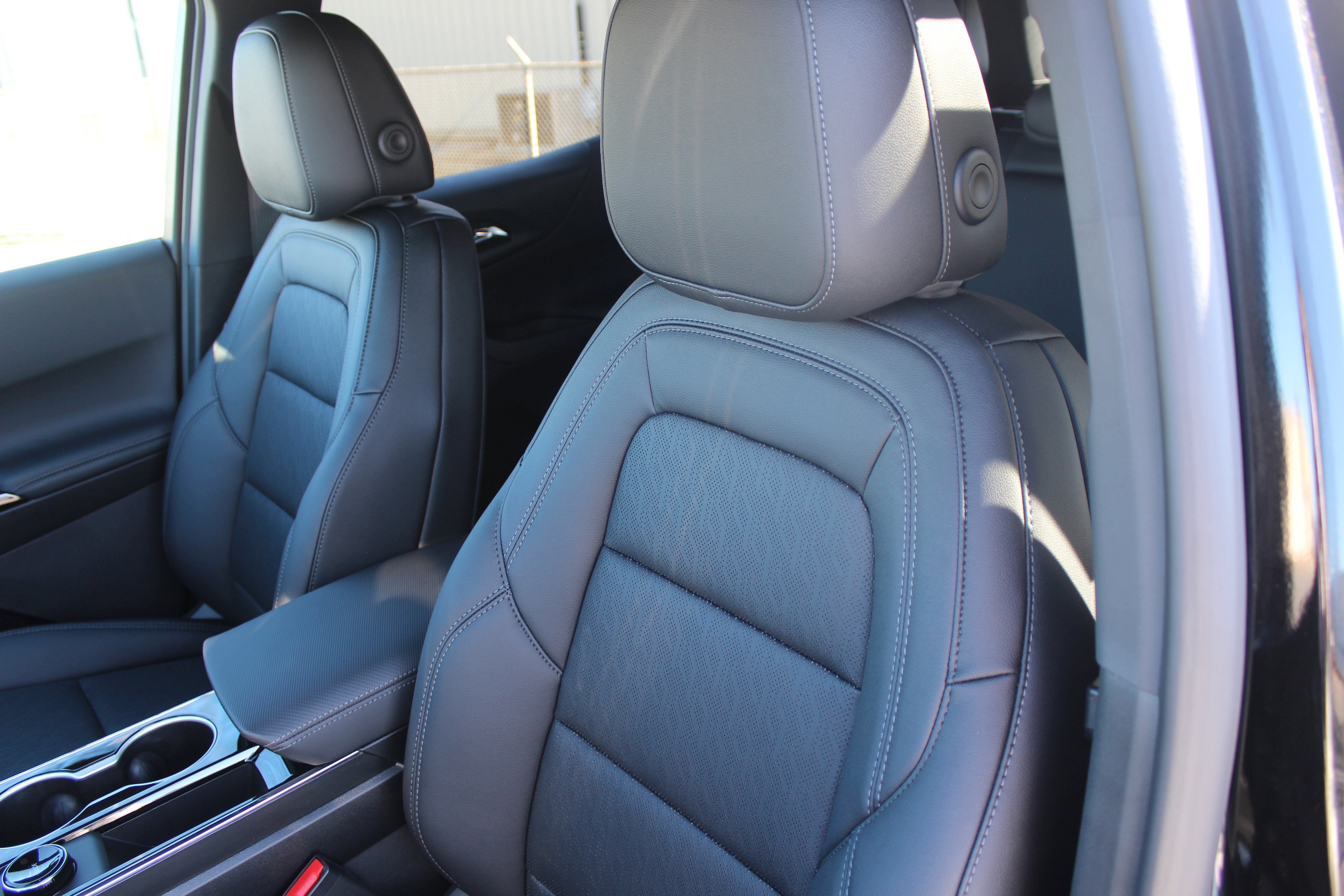 New 2026 Chevrolet Equinox LT w/ Convenience Package II image 28